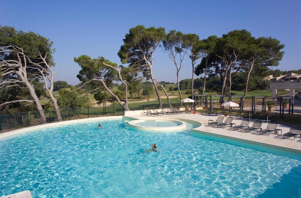 Madame Vacances Résidence Provence Country Club Saumane-de-Vaucluse Habitación foto