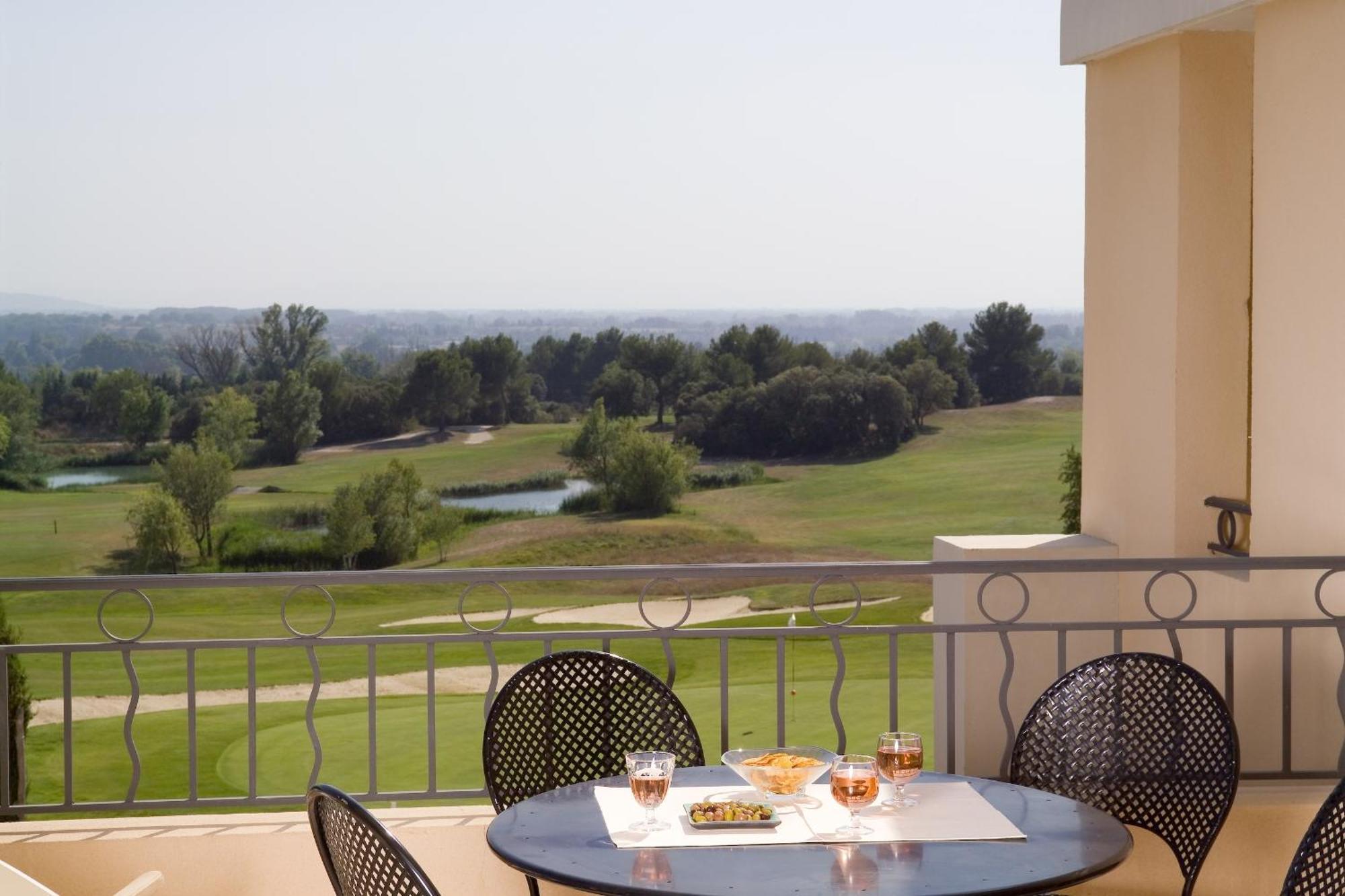 Madame Vacances Résidence Provence Country Club Saumane-de-Vaucluse Exterior foto