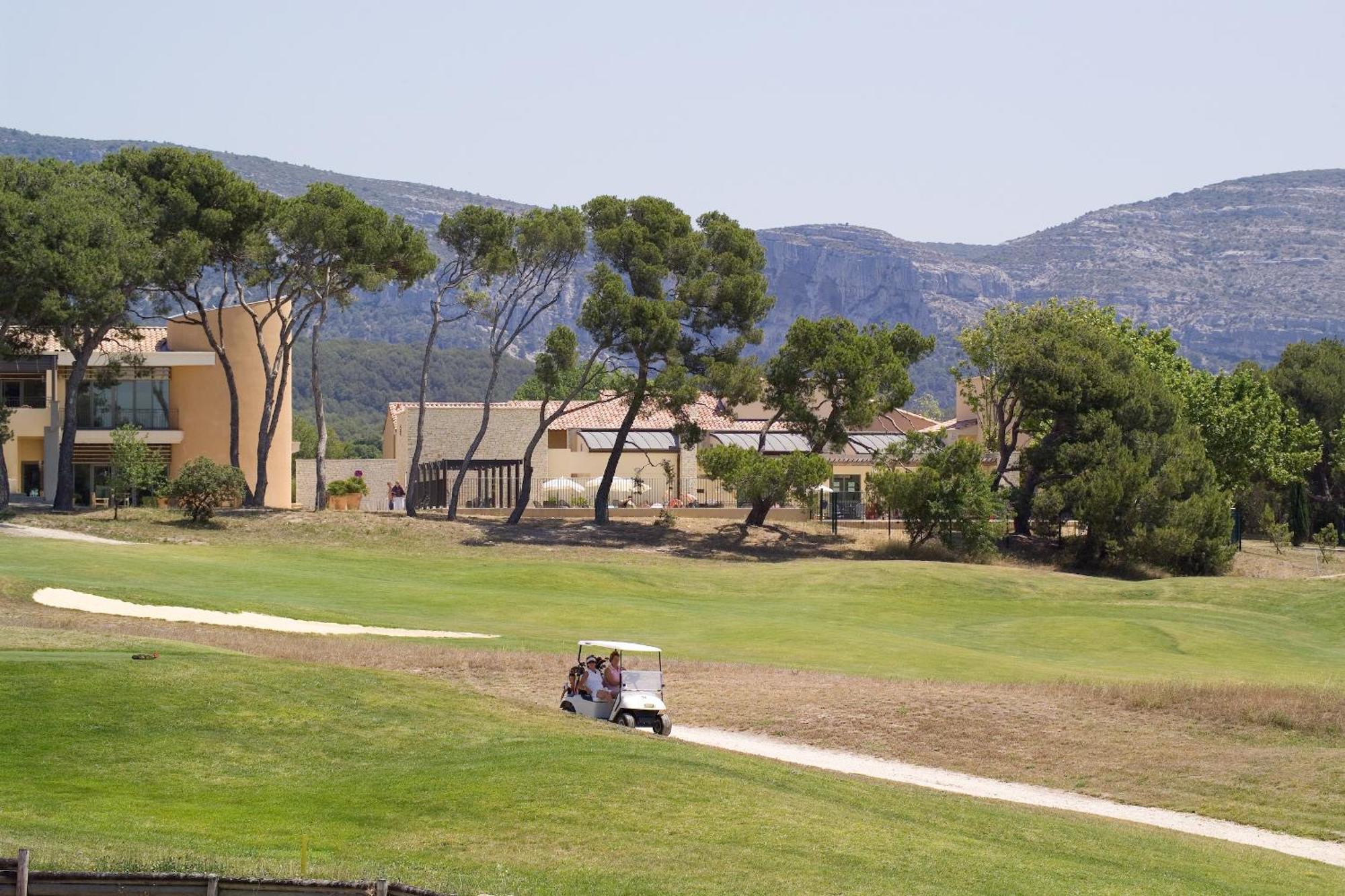Madame Vacances Résidence Provence Country Club Saumane-de-Vaucluse Exterior foto