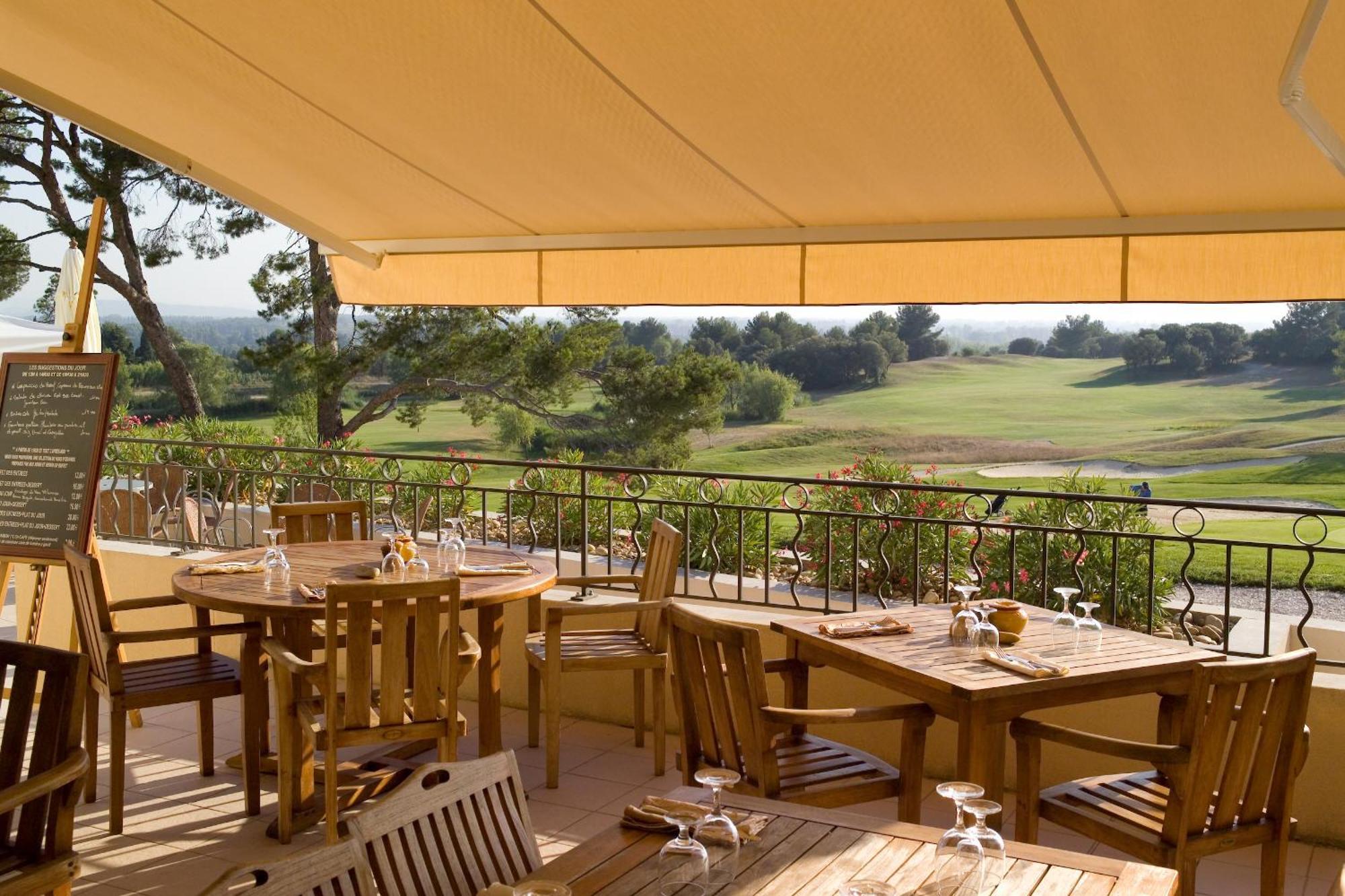 Madame Vacances Résidence Provence Country Club Saumane-de-Vaucluse Exterior foto